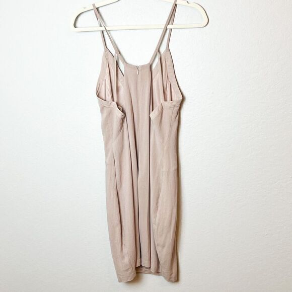 ASTR The Label Light Mauve NWT Fully Lined Cocktail Dress Size Medium - Picture 6 of 6